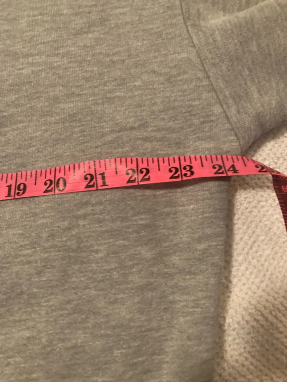 ALO Yoga Light Gray Accolade Hoodie Sweatshirt - Picture 5 of 8